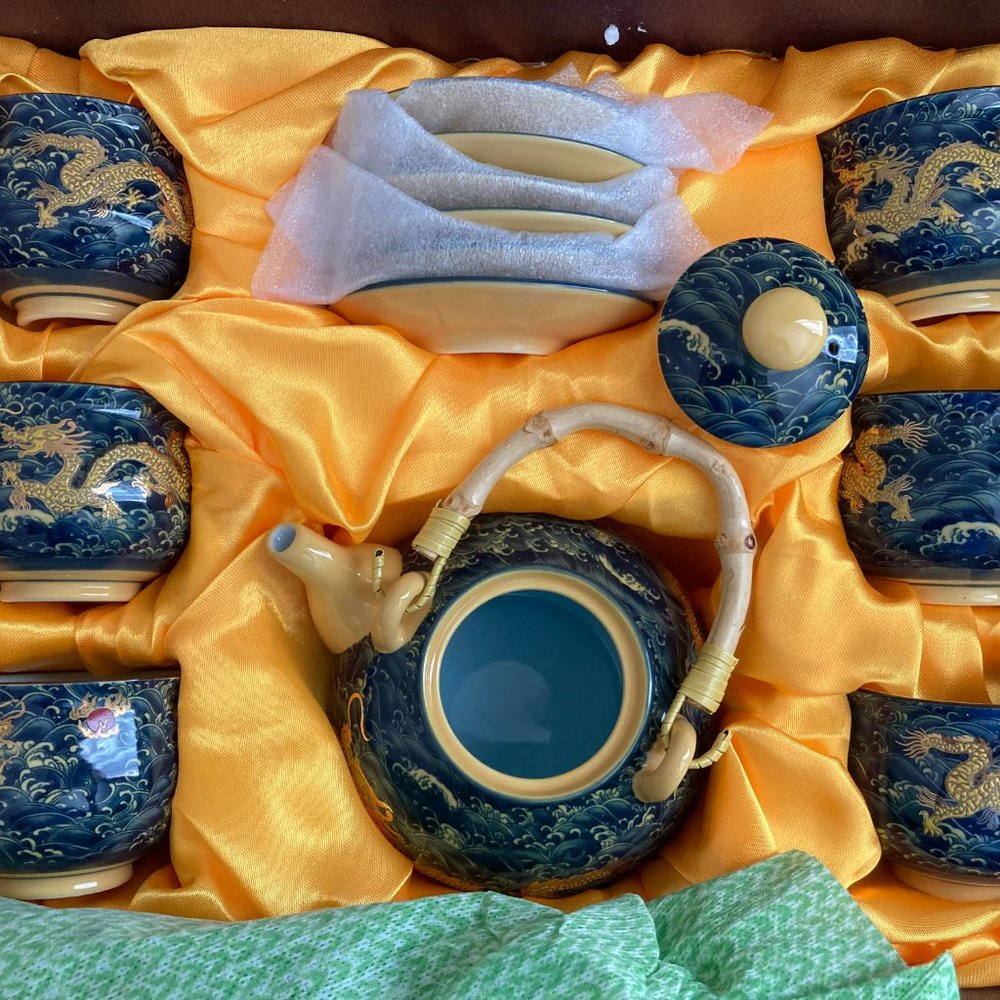 Chinese Tea Set - Picture 5 of 11
